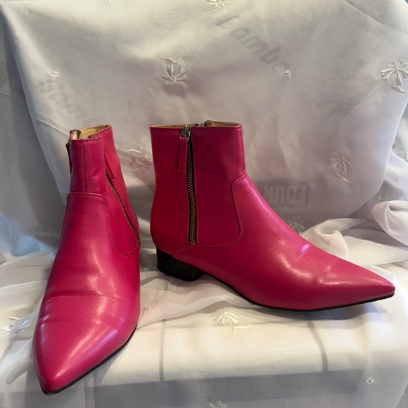 Hot Pink Pointed-Toe Ankle Boots | Gold Zip Detail | Size 8 - Picture 2 of 5